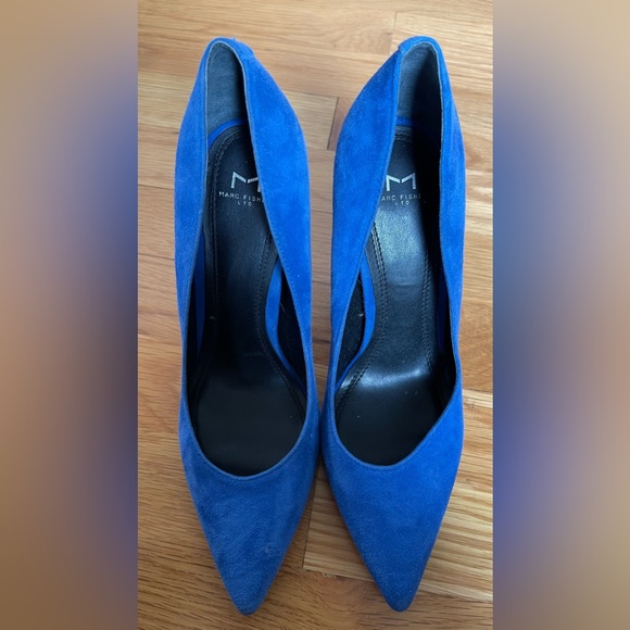 Blue Suede Marc Fisher Pumps - Picture 5 of 7